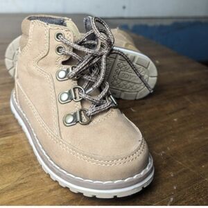 Toddler size 6 Children’s Place Brown Lace up boots Casual Zip Side Church